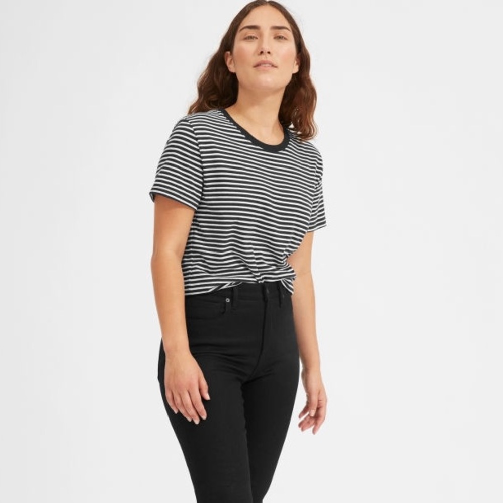 Boxy crop t, black and white